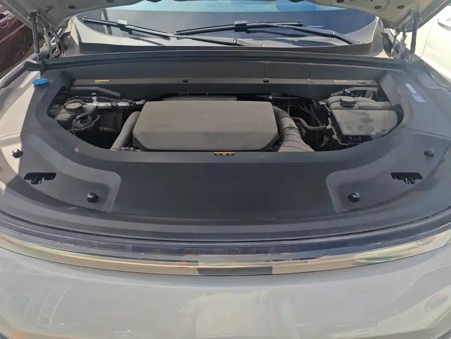 Li Auto Li L8 — миниатюра 10