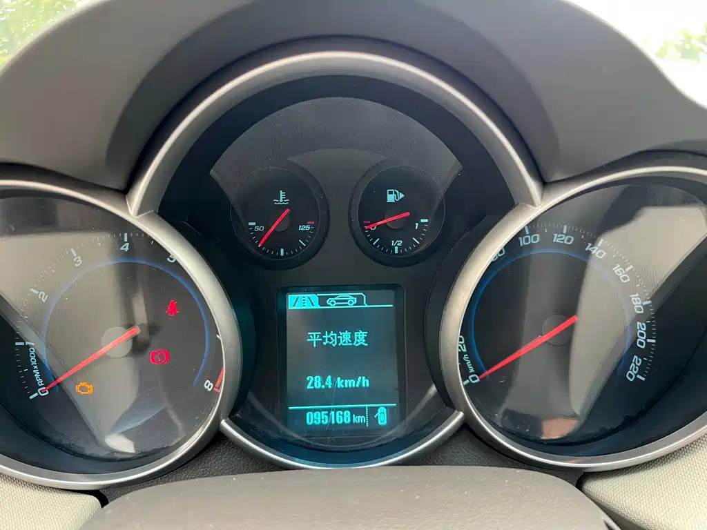 Chevrolet Cruze — миниатюра 16