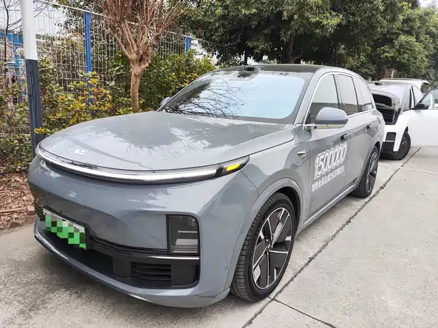 Li Auto IDEAL L8 2025