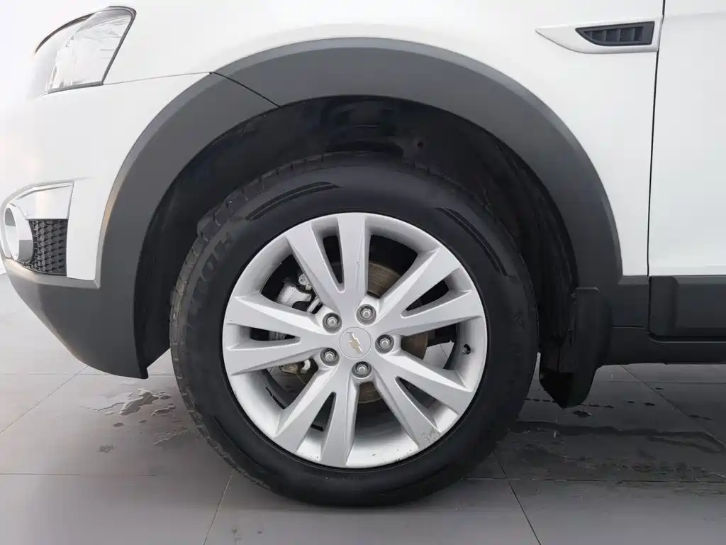 Chevrolet Captiva — миниатюра 17