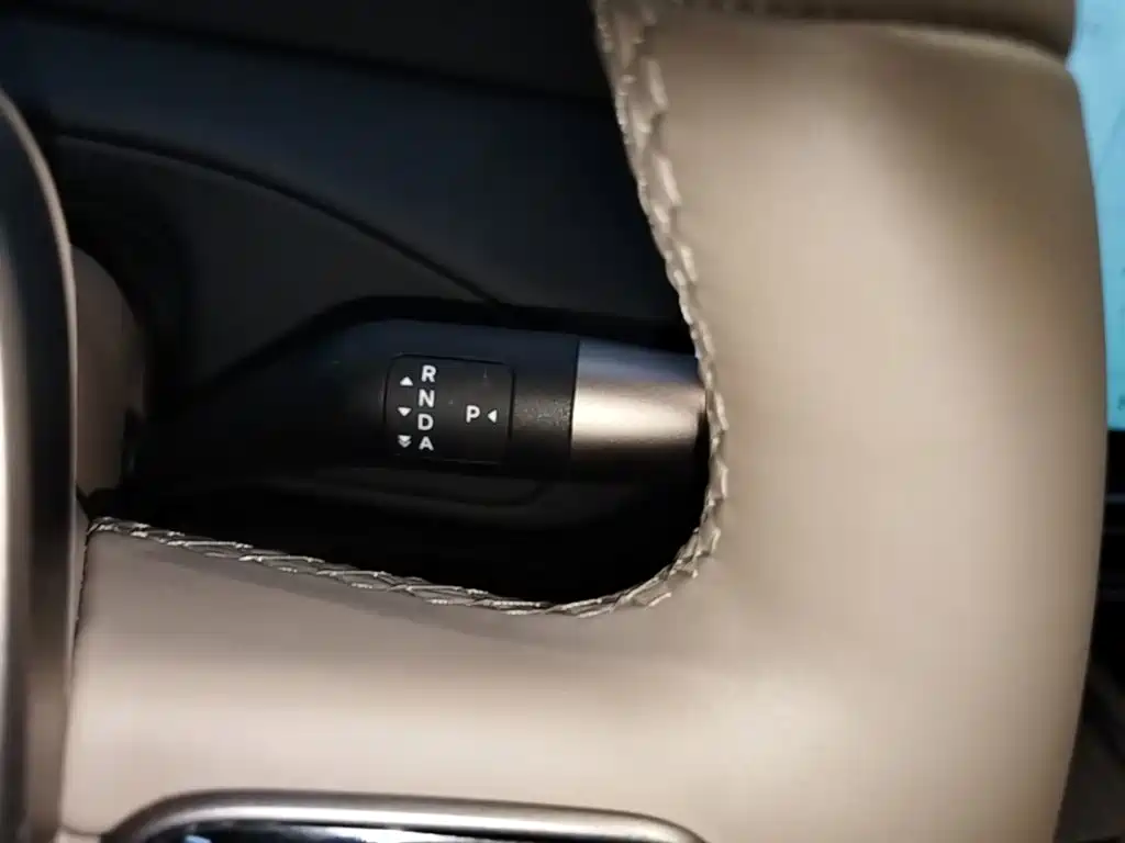 Li Auto Li MEGA — миниатюра 14