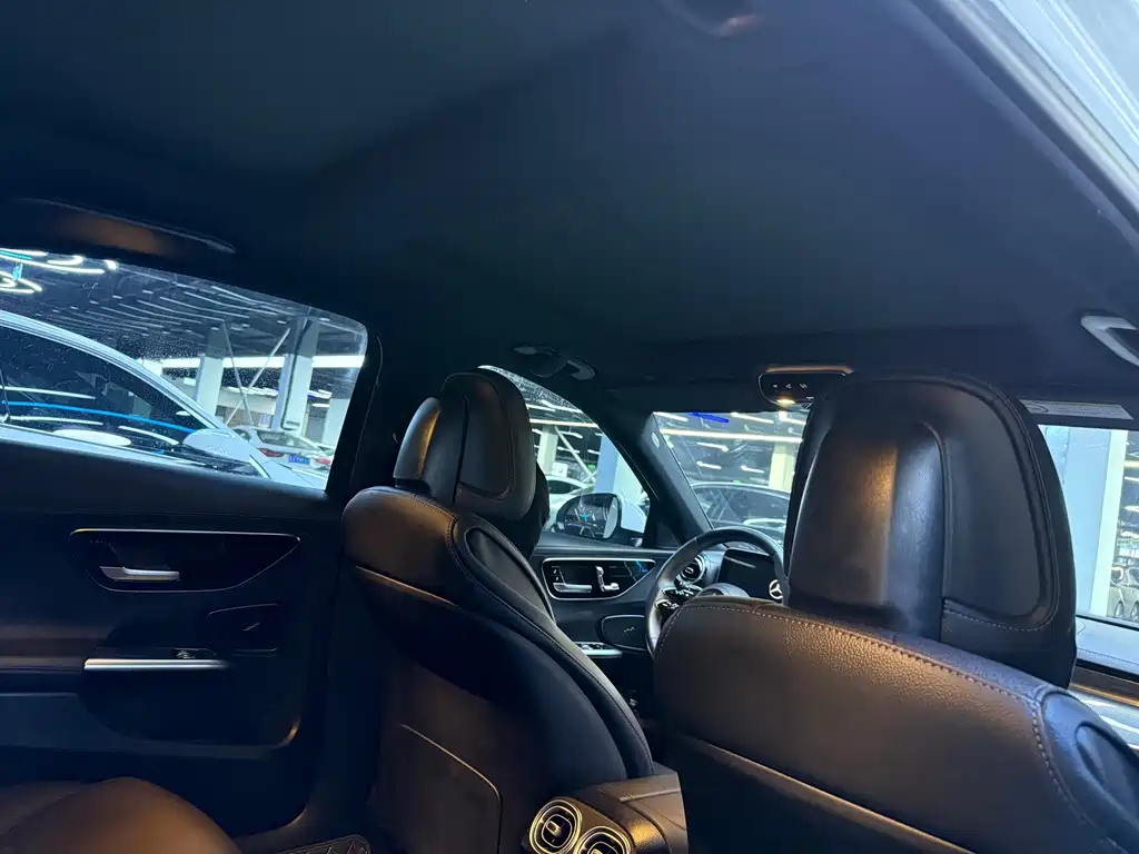 Mercedes-Benz C-Class — миниатюра 13
