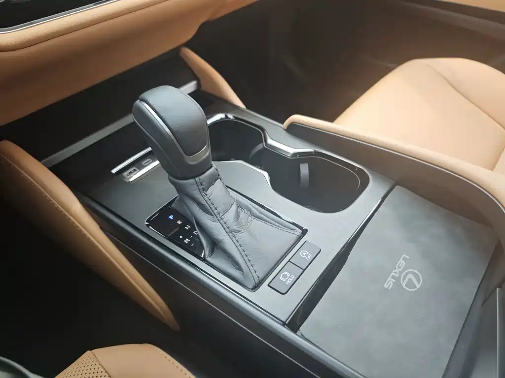 Lexus ES — миниатюра 19