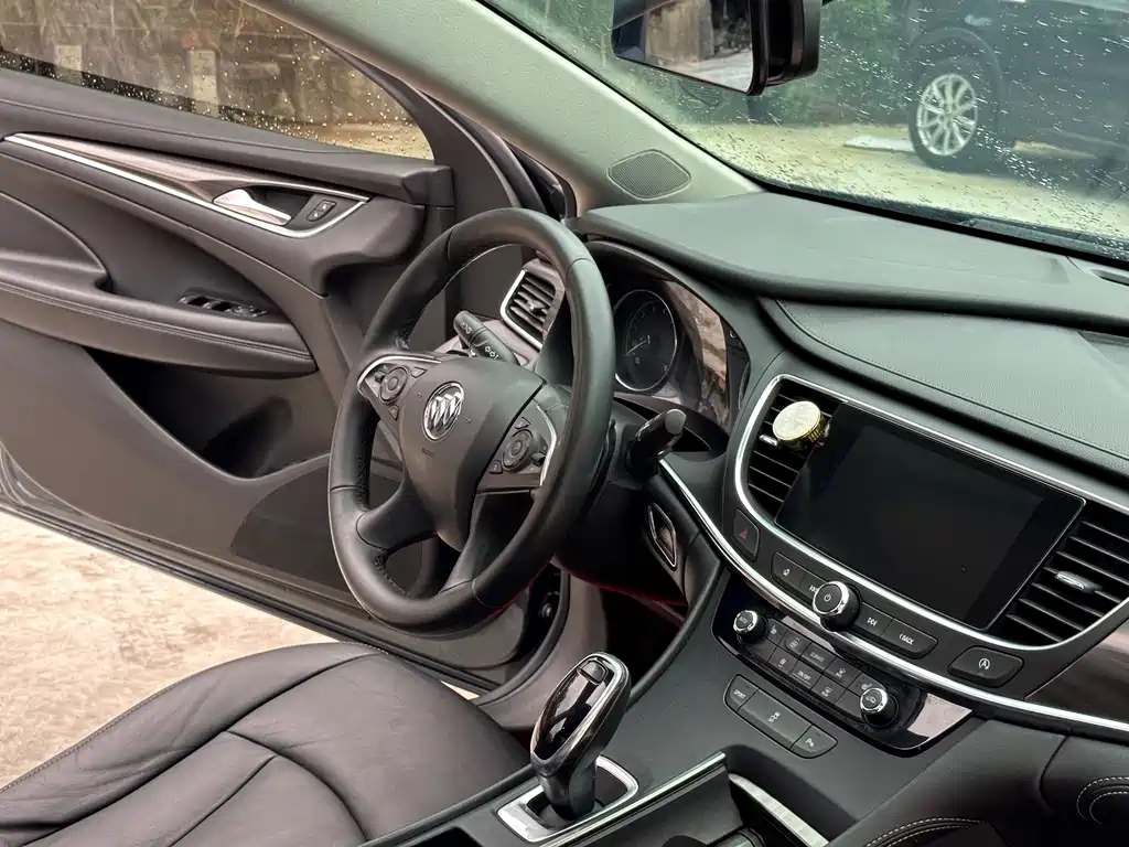 Buick LaCrosse — миниатюра 14