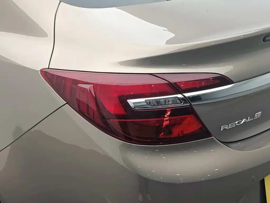Buick Regal — миниатюра 14