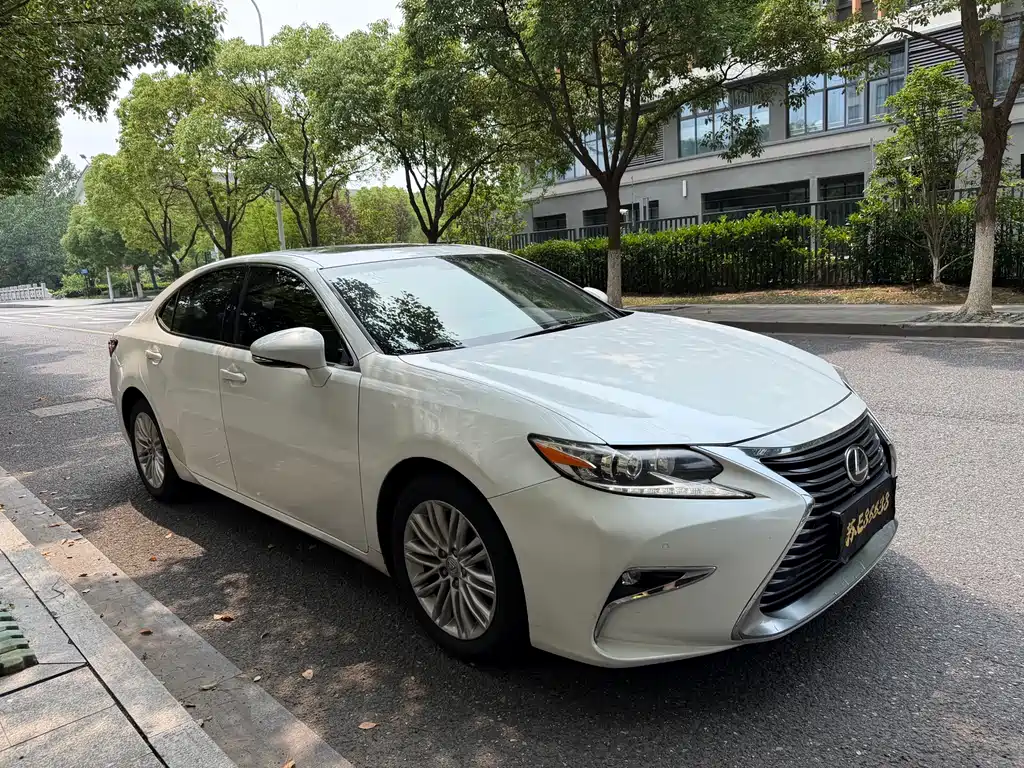Lexus ES 2015 200 Elite