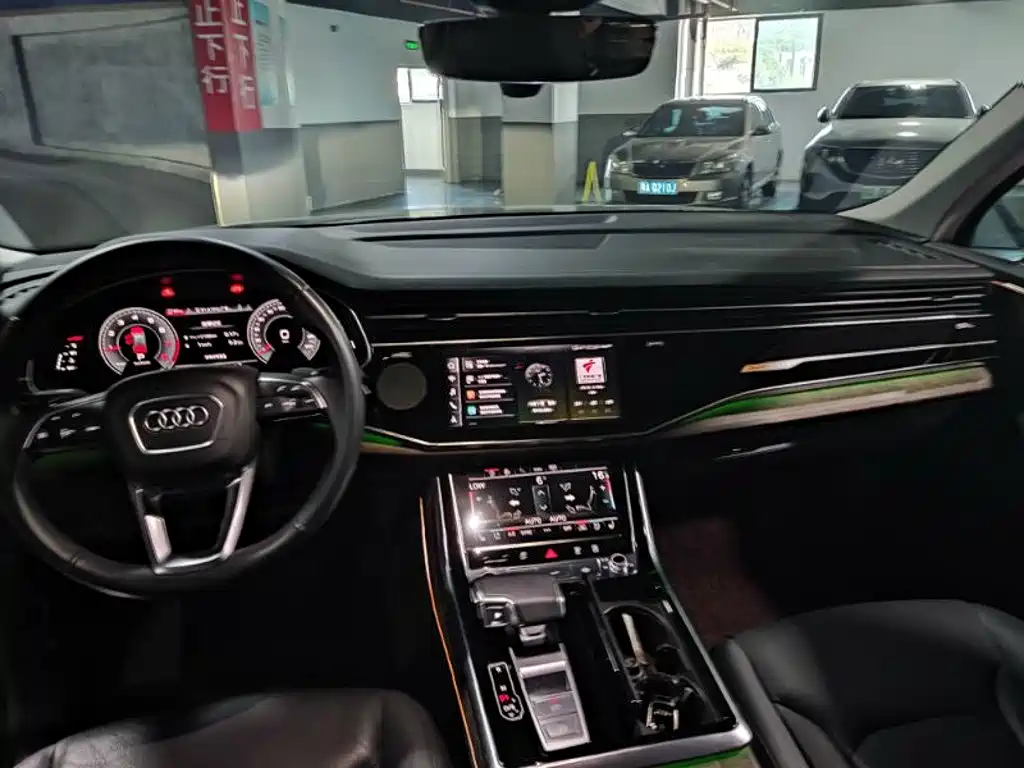 Audi Q7 — миниатюра 9