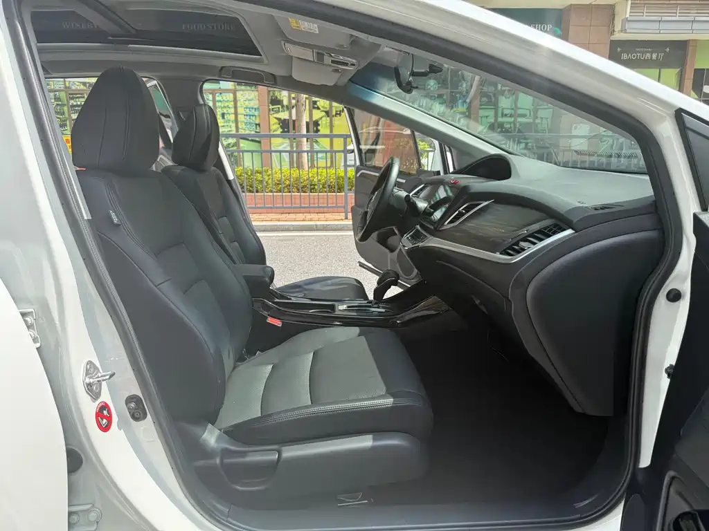 Honda Jade — миниатюра 12