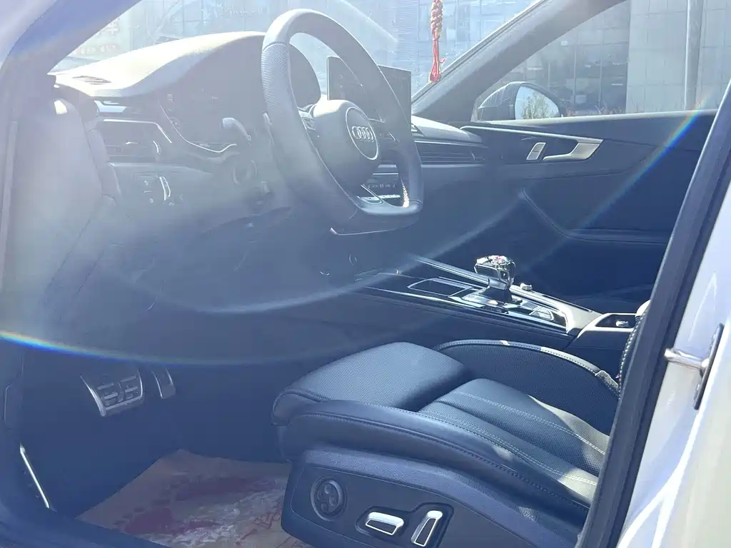 Audi A4L — миниатюра 7