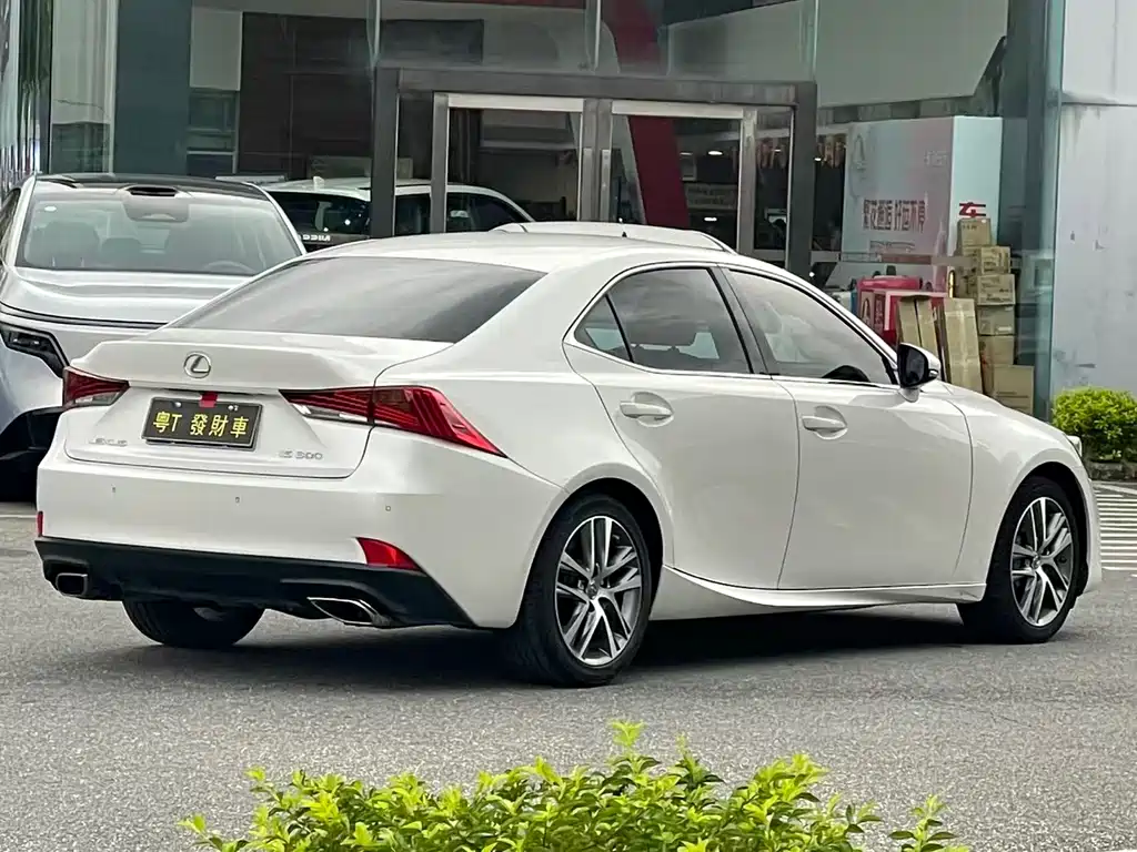 Lexus IS — миниатюра 9