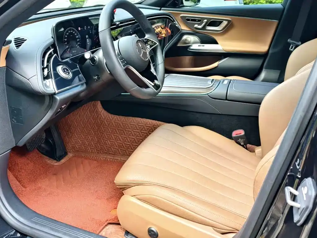 Mercedes-Benz E-Class — миниатюра 4