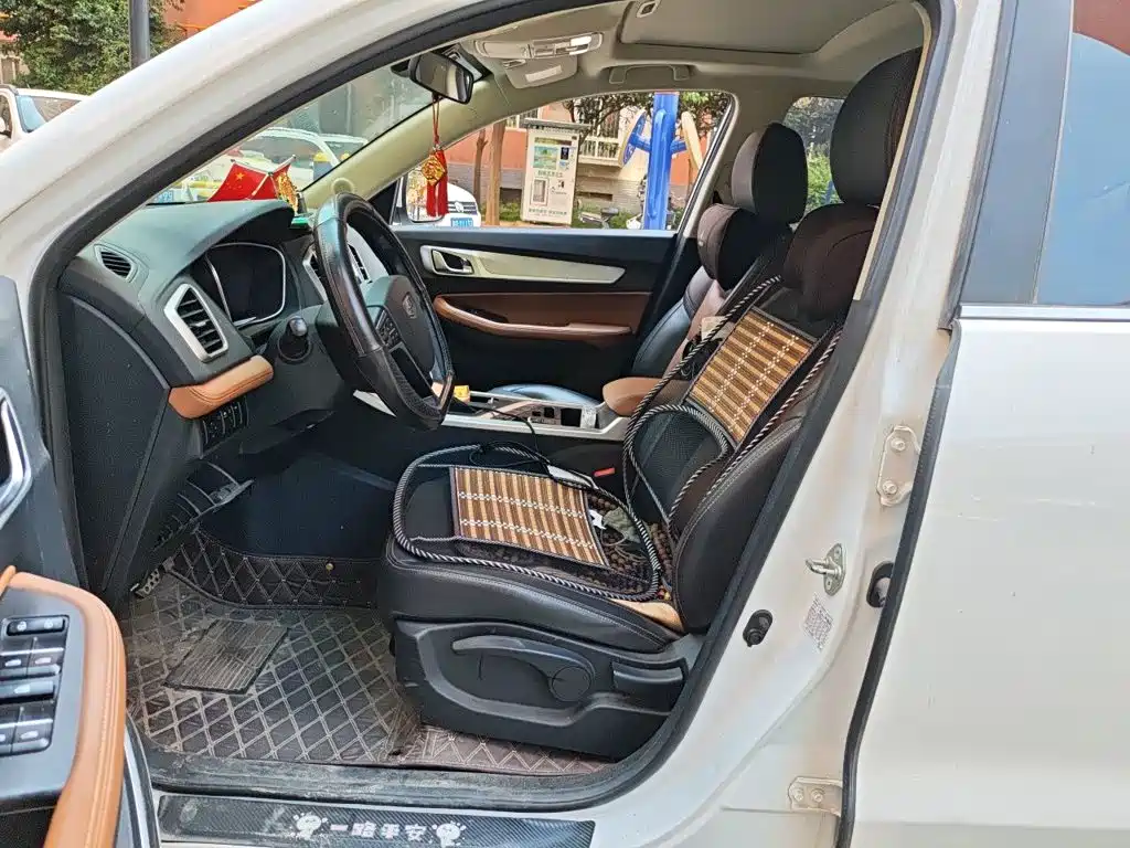 Geely Vision X6 — миниатюра 11