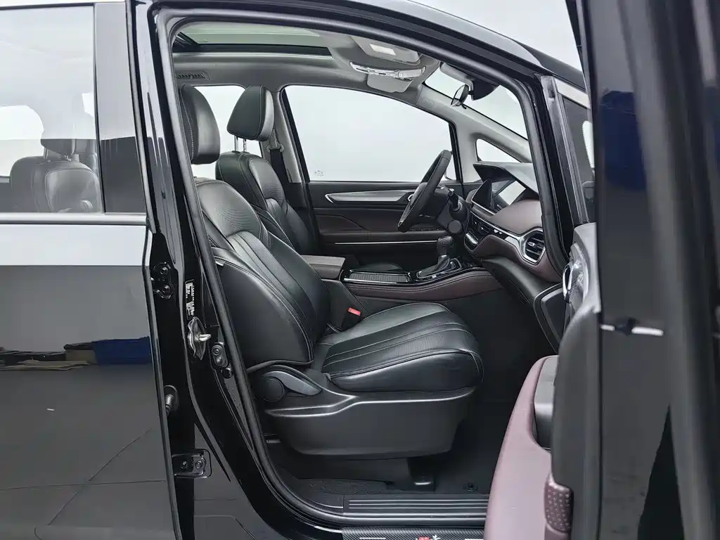 GAC Motor Trumpchi M6 — миниатюра 23