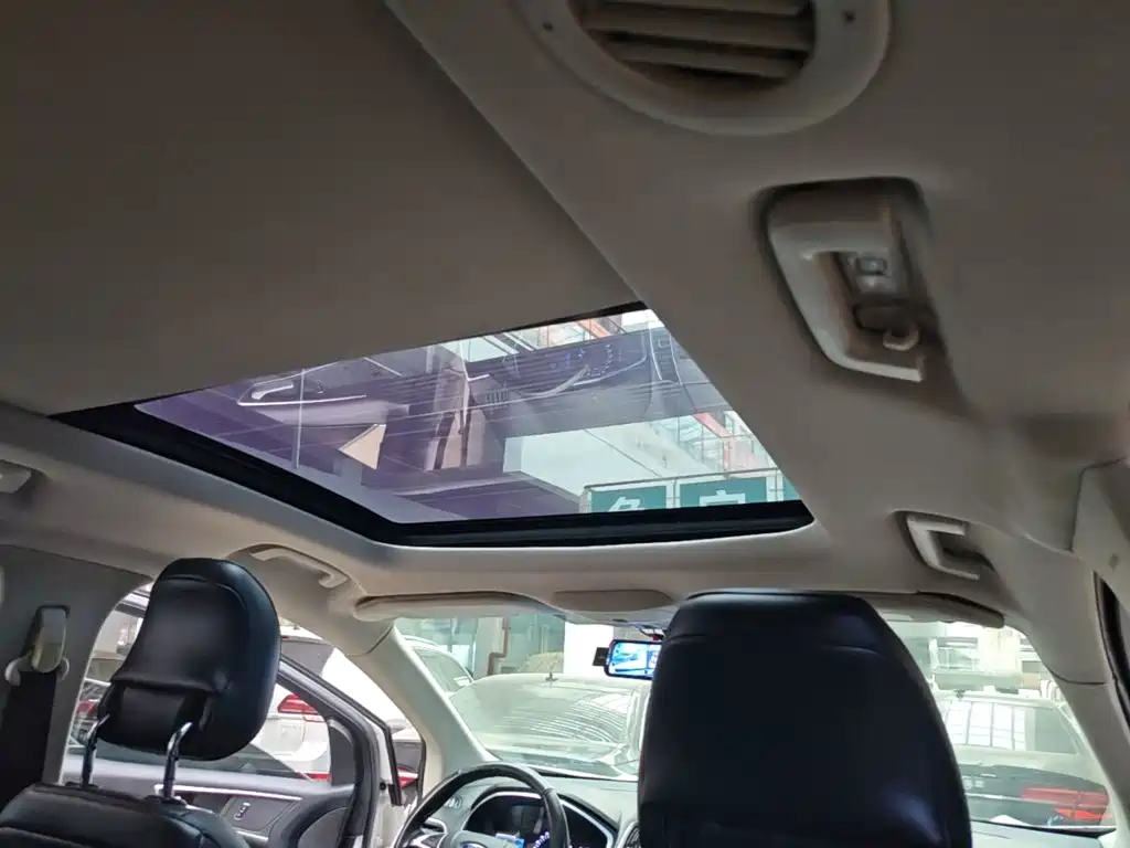Ford Edge — миниатюра 18