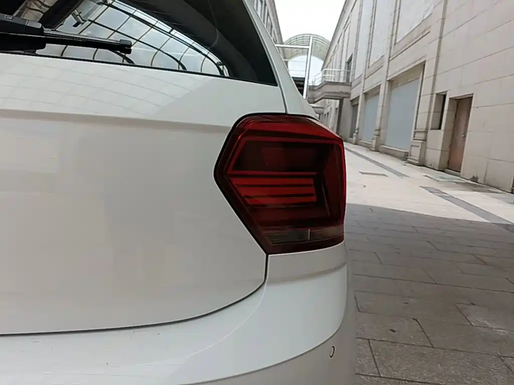 Volkswagen Polo — миниатюра 8