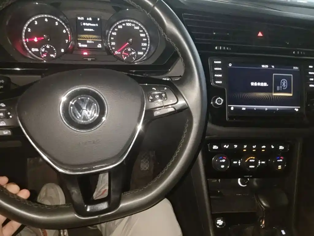 Volkswagen Tiguan L — миниатюра 10