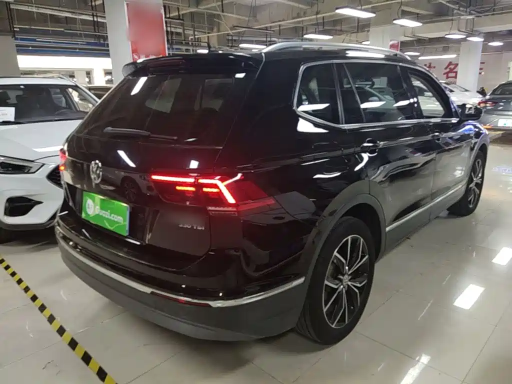 Volkswagen Tiguan L — миниатюра 7