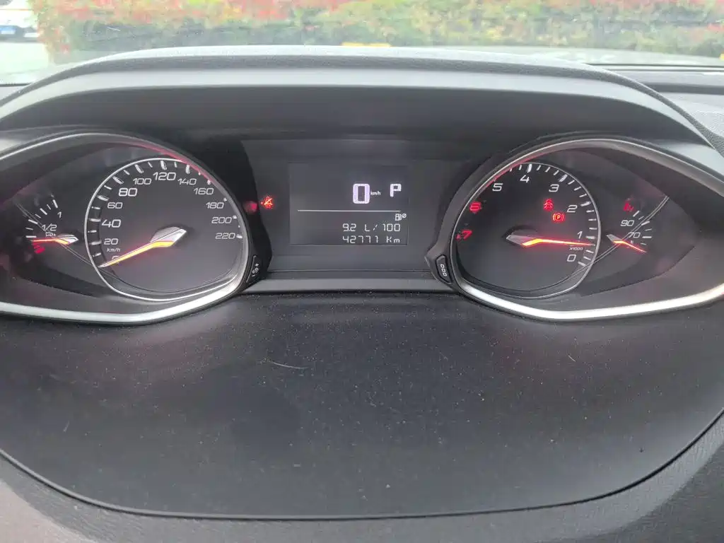 Peugeot 4008 — миниатюра 13