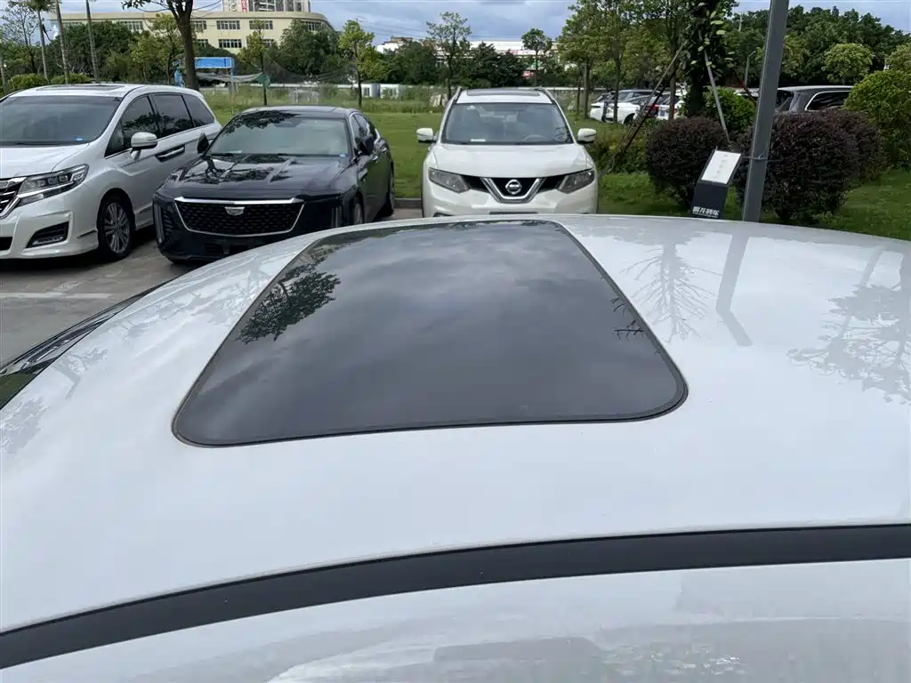 Hyundai Elantra — миниатюра 5