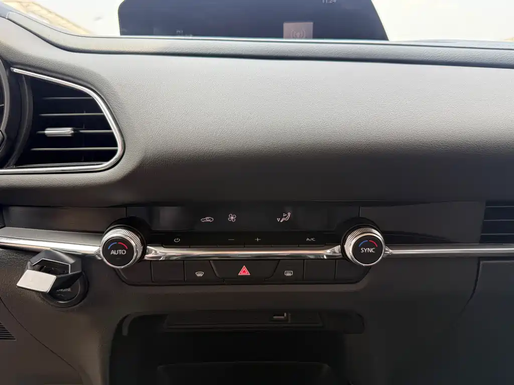 Mazda CX-30 — миниатюра 17