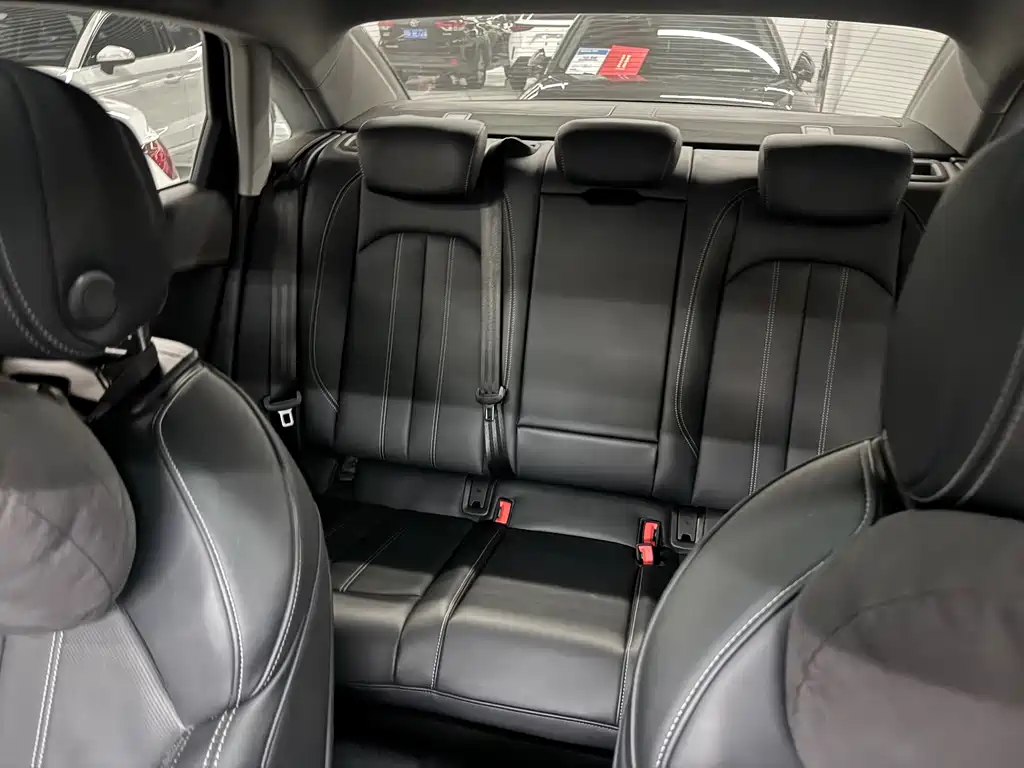 Audi A4L — миниатюра 12