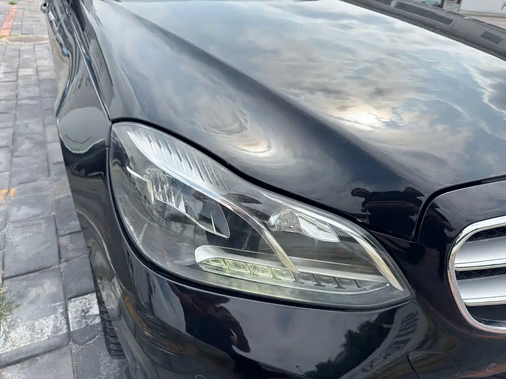 Mercedes-Benz E-Class — миниатюра 20