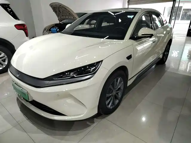 BYD QIN L 2025