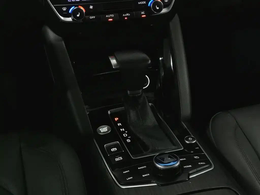Borgward BX7 — миниатюра 13