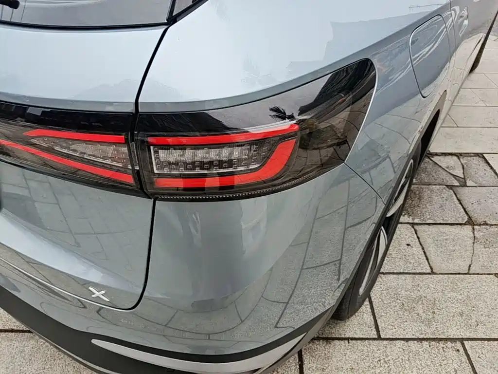 Volkswagen ID.4 X — миниатюра 8