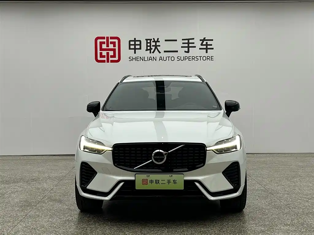 Volvo XC60 2024 T8 Sport