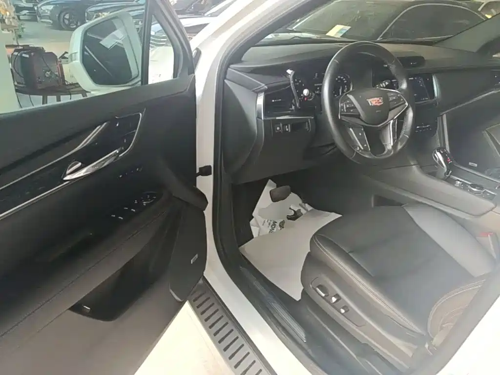 Cadillac XT5 — миниатюра 16