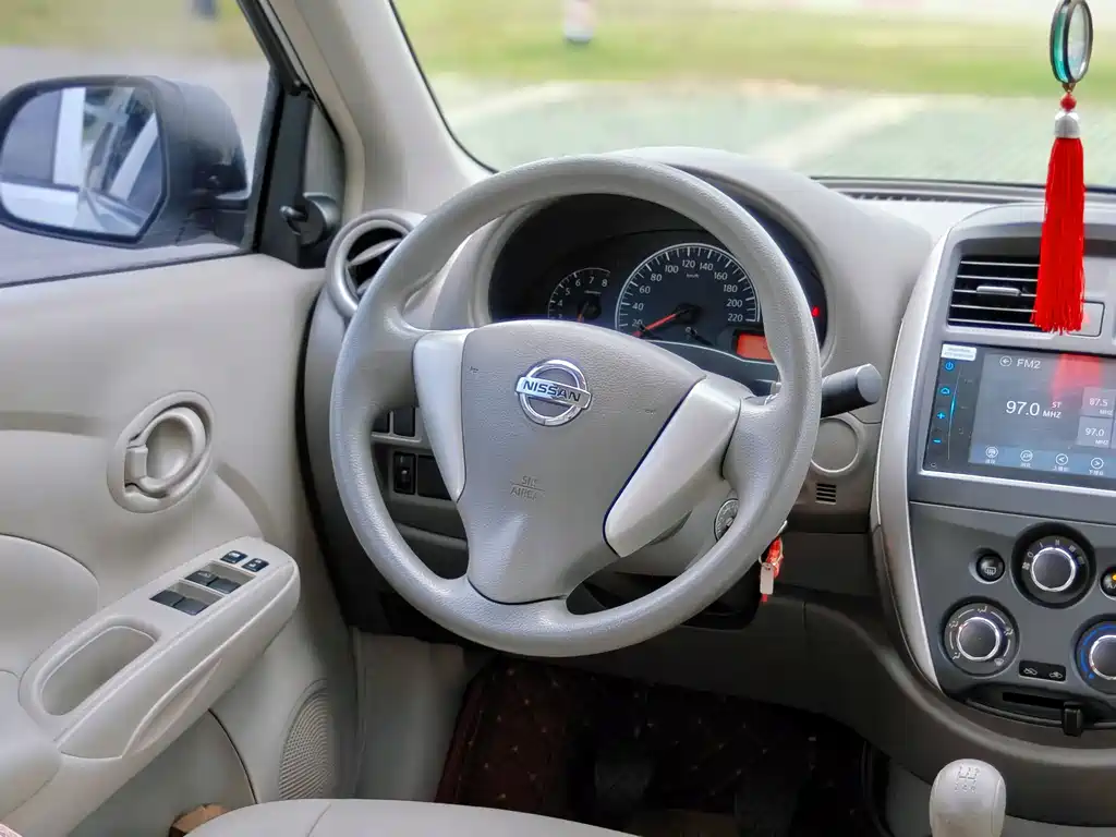 Nissan Sunny — миниатюра 11
