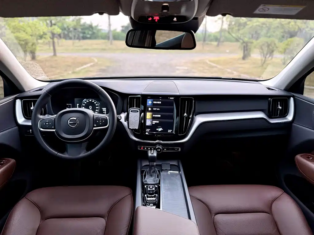 Volvo XC60 — миниатюра 12