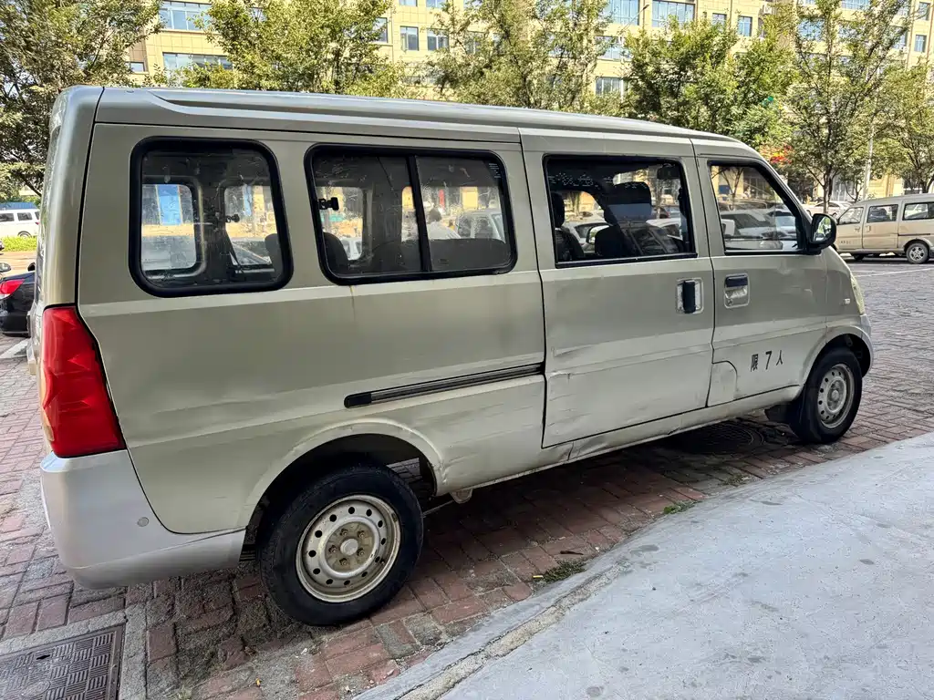 Wuling Rongguang — миниатюра 6