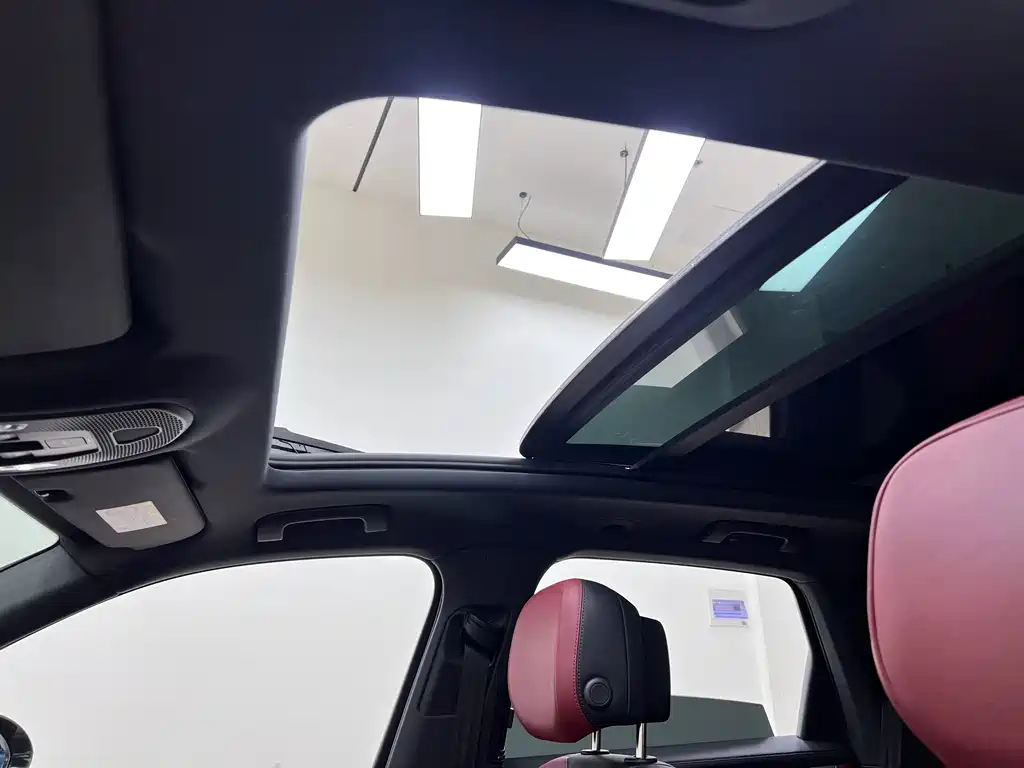 Porsche Cayenne — миниатюра 26