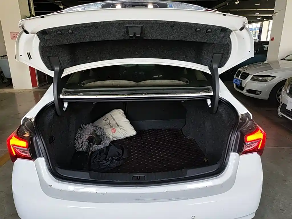 Buick Verano — миниатюра 19