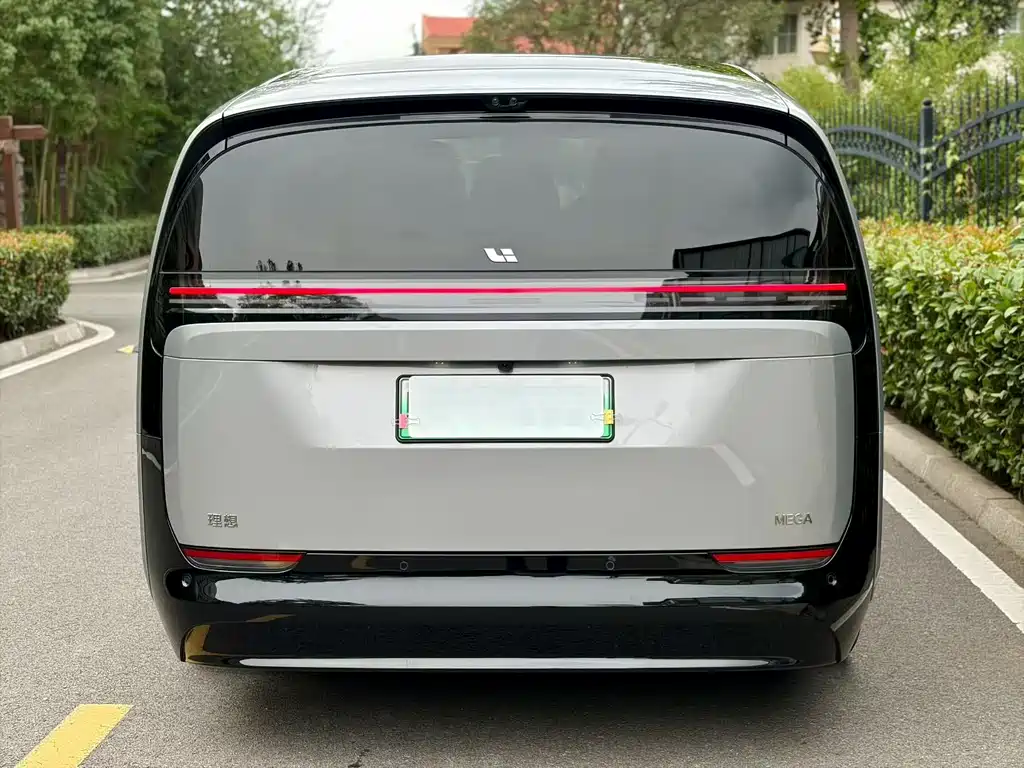 Li Auto Li MEGA — миниатюра 3