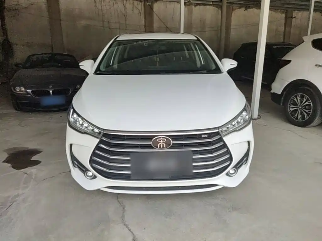 BYD MAX — миниатюра 3