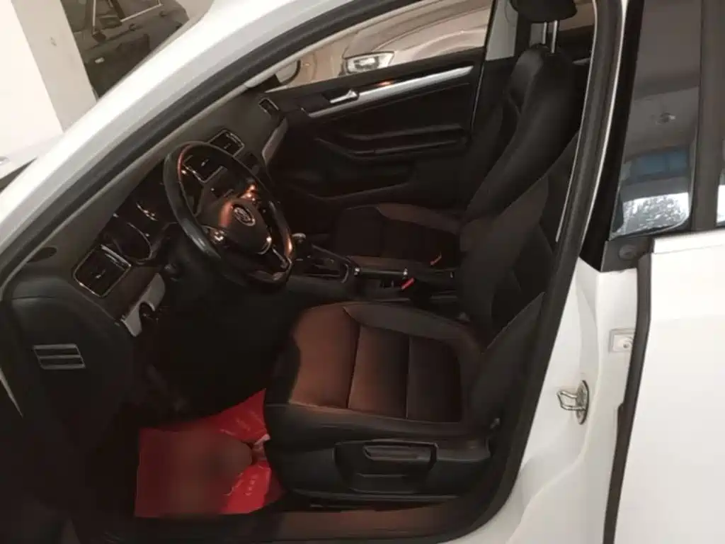 Volkswagen Sagitar — миниатюра 15