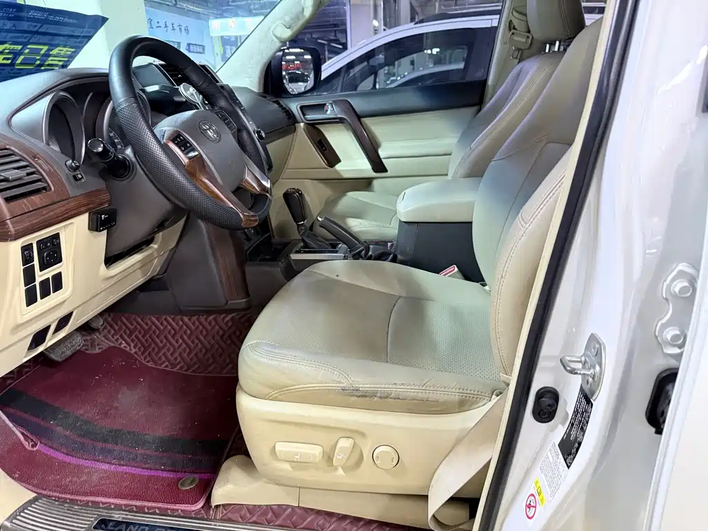 Toyota Prado (Import) — миниатюра 8