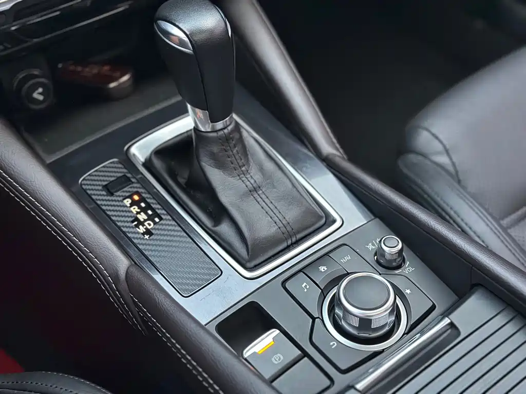 Mazda Atenza — миниатюра 15
