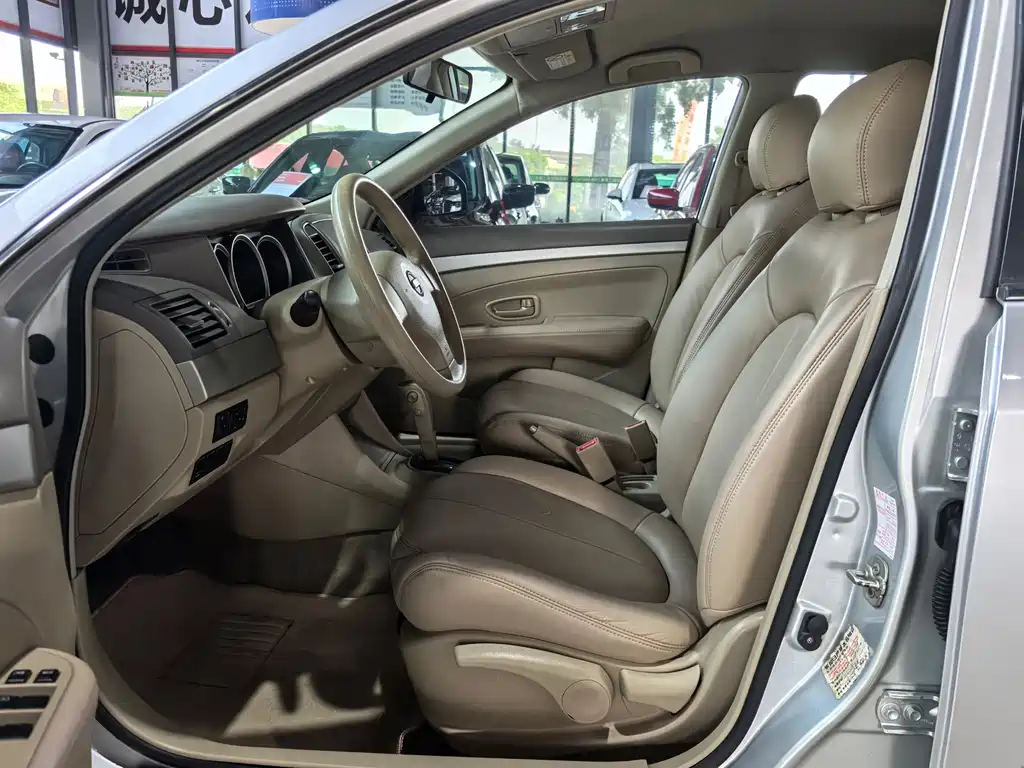 Nissan Sylphy — миниатюра 8