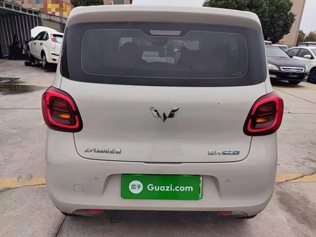 Wuling MINIEV — миниатюра 6