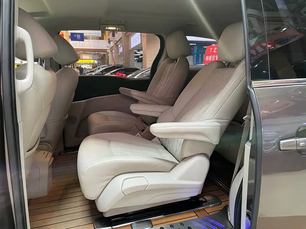 Buick GL8 — миниатюра 13