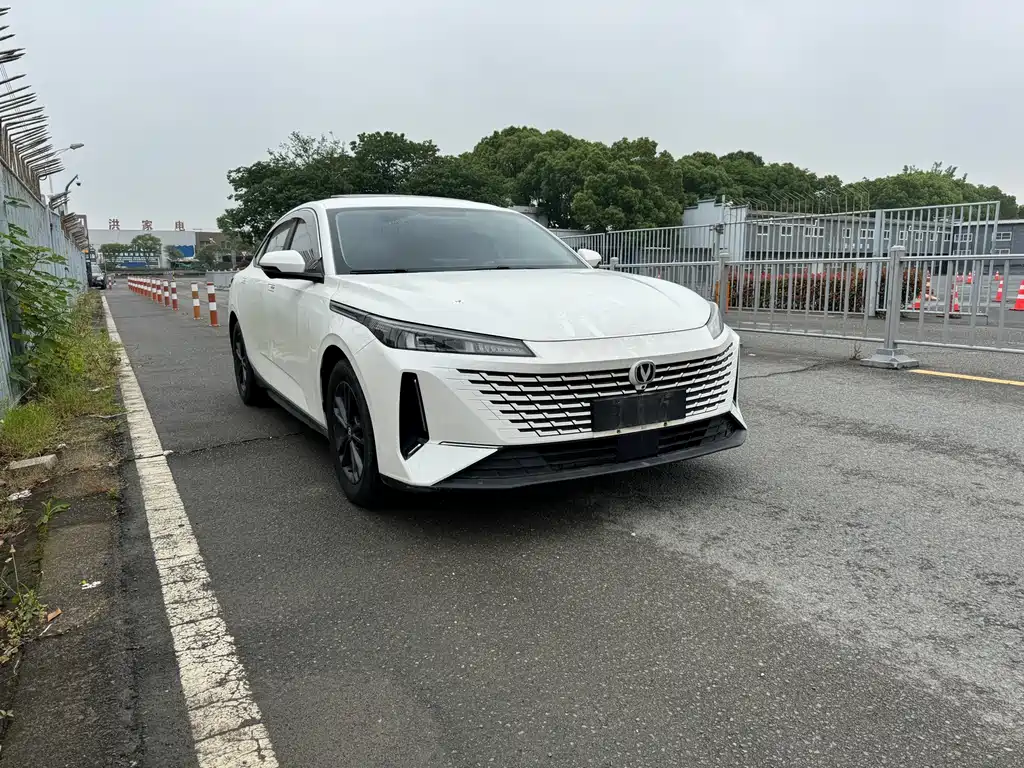 Changan Yida 2023 NE 1.5T GDI DCT Enjoy