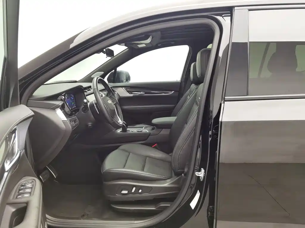 Cadillac XT6 — миниатюра 10