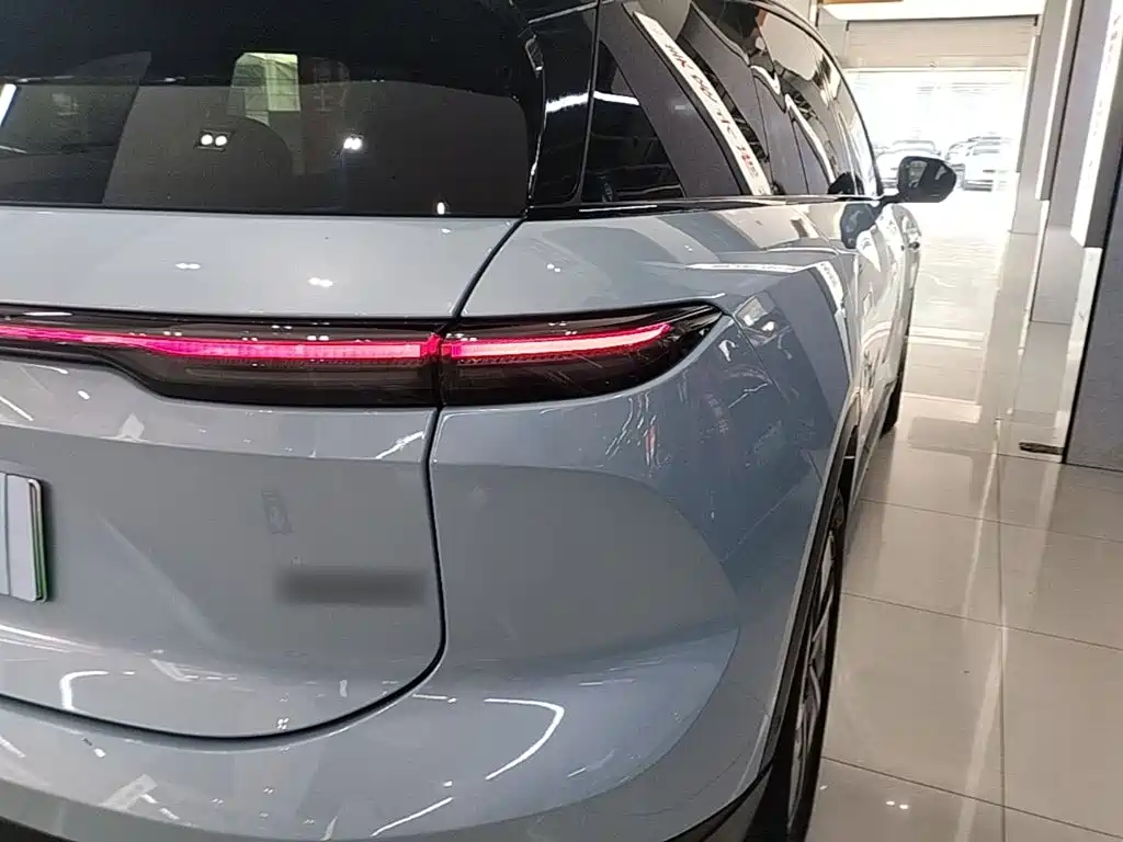NIO ES6 — миниатюра 8