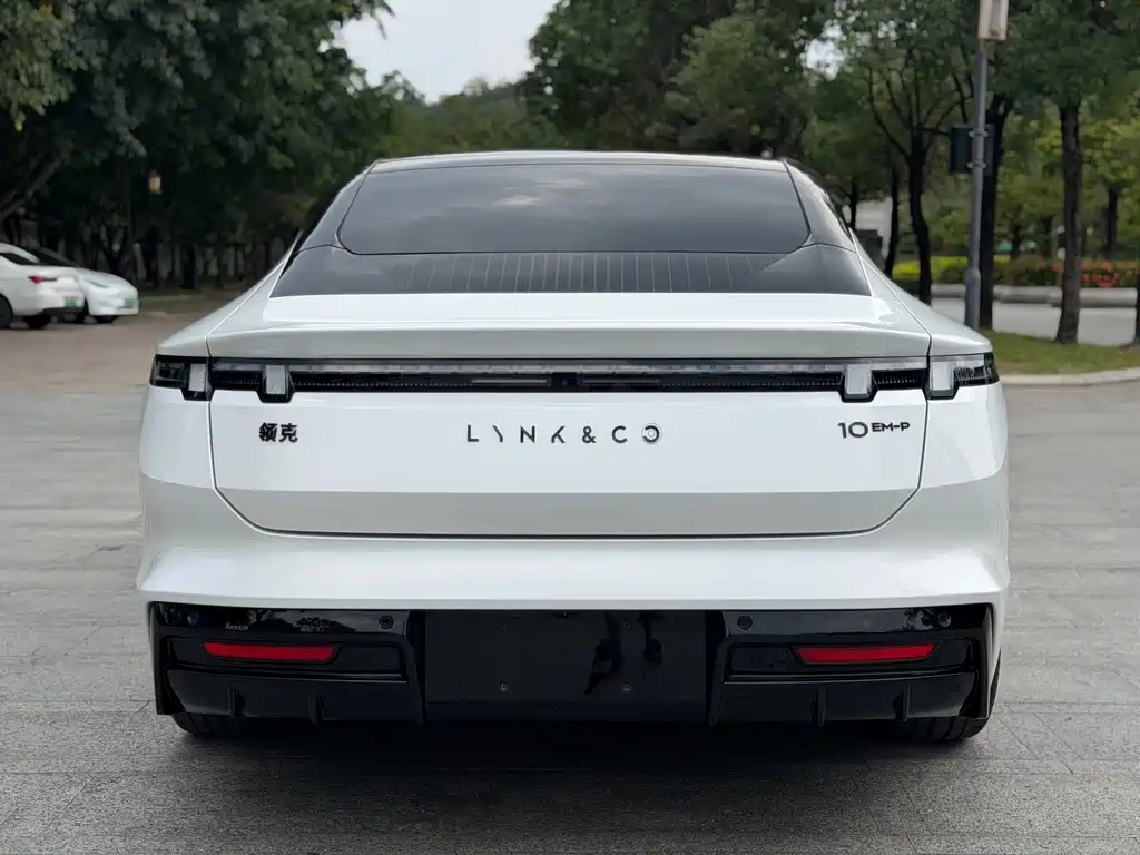 Lynk & Co 10 — миниатюра 5