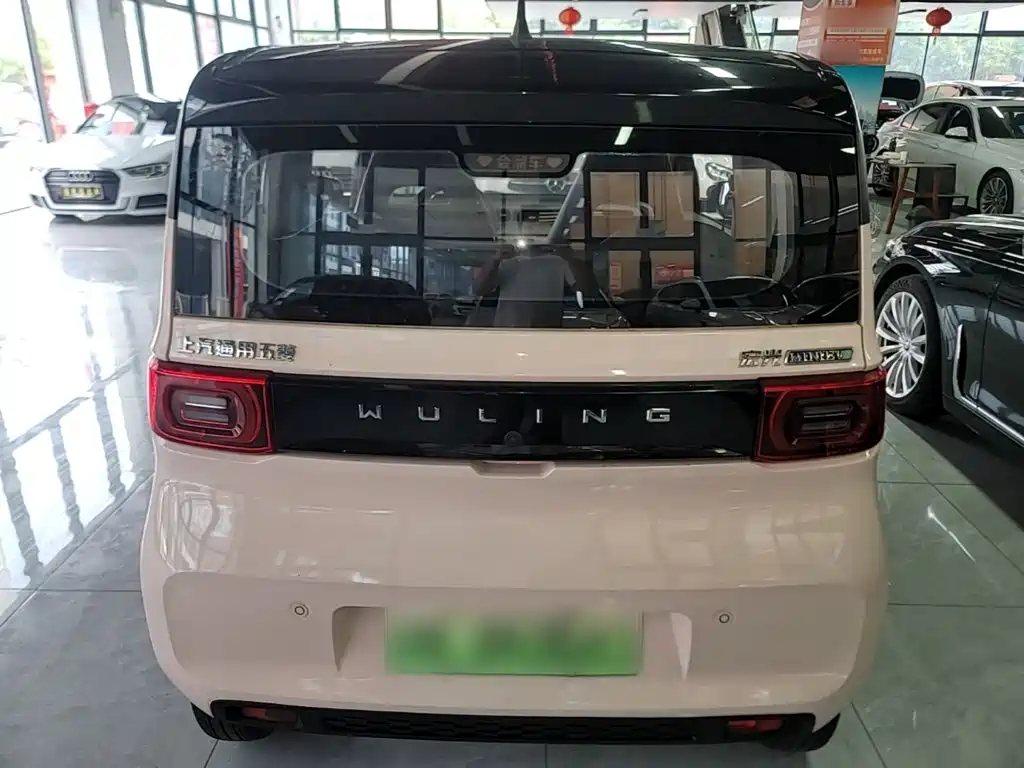Wuling MINIEV — миниатюра 6