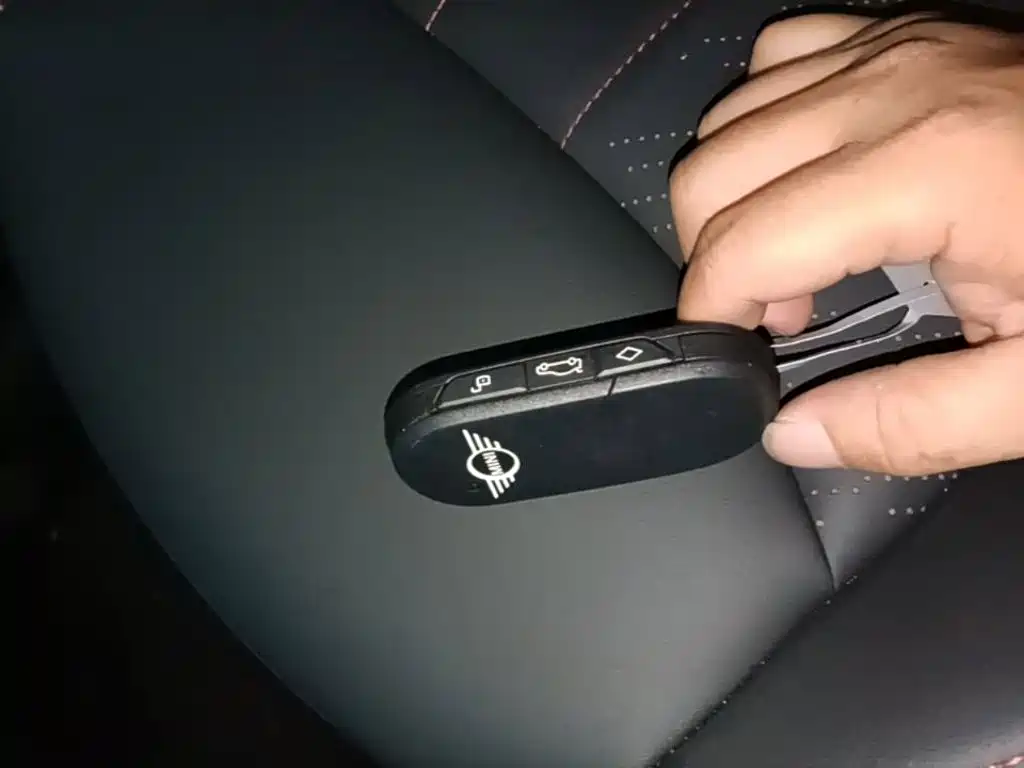 MINI MINI COOPER EV — миниатюра 9